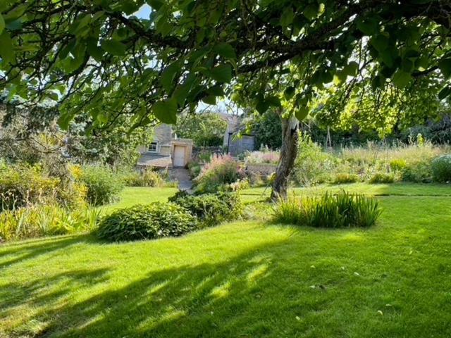 Masons Cottage: Picturesque Retreat near Blenheim Palace and Oxford Stonesfield Exterior photo